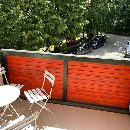 Apartament Lesny *